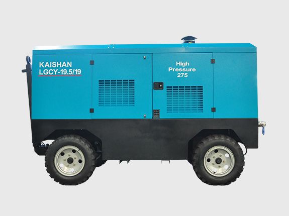 Two-stage compression portable diesel screw air compressor